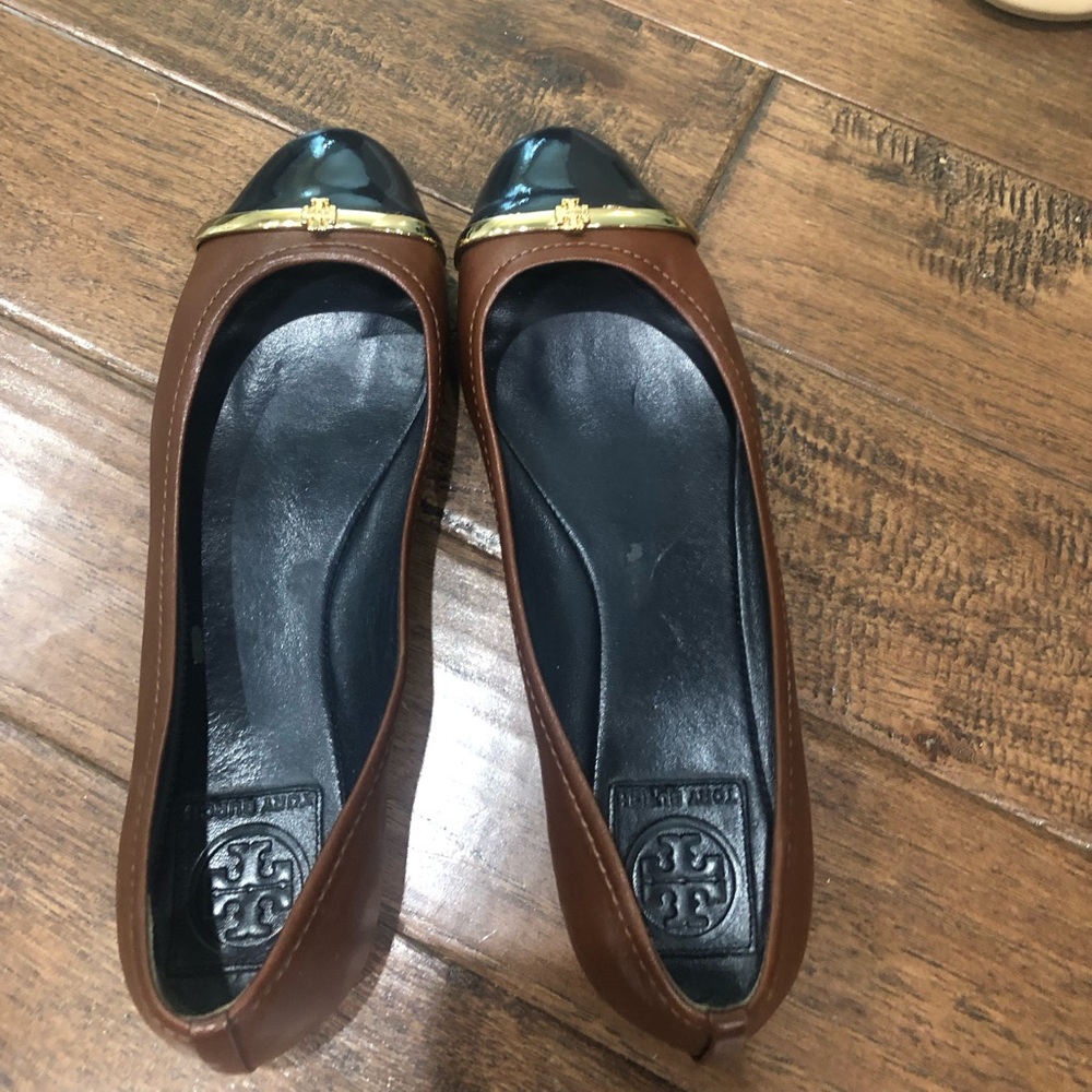Tory burch flat navy and brown color